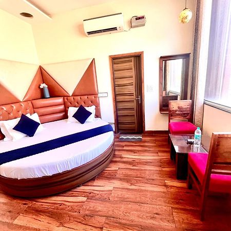 Hotel Woodcrest Zirakpur Chandigarh- Best Family Hotel - Luxurious Rooms - Unit Of Sidham Group Exterior foto