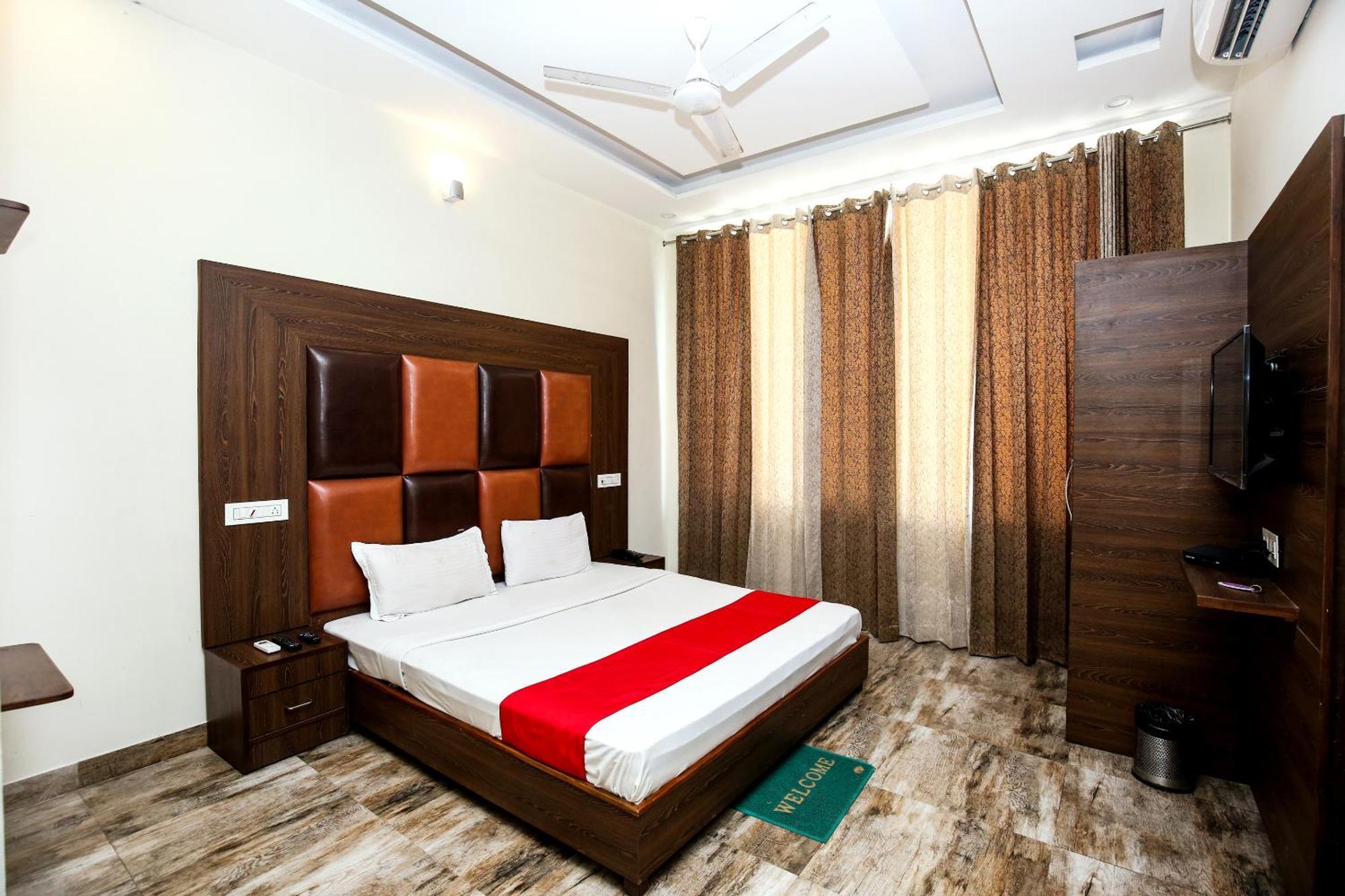 Hotel Woodcrest Zirakpur Chandigarh- Best Family Hotel - Luxurious Rooms - Unit Of Sidham Group Exterior foto